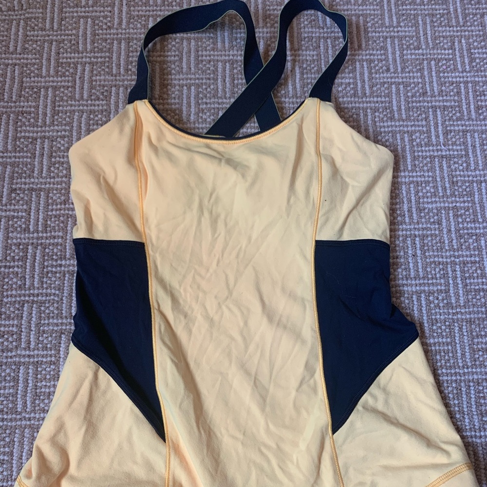 Lululemon athletic top
